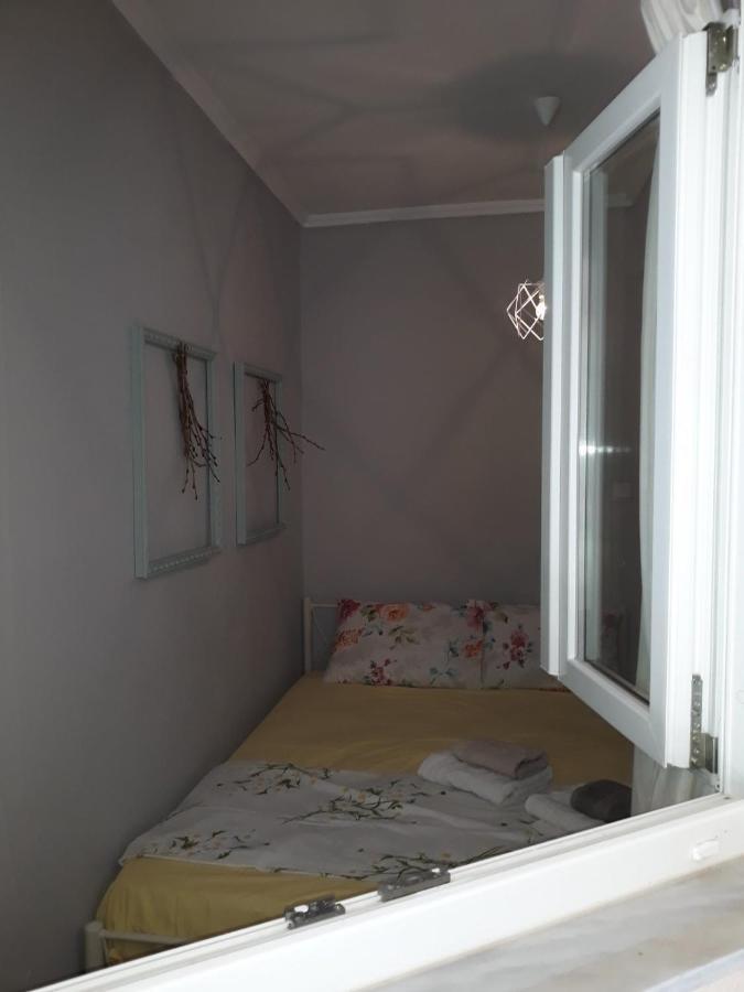 Xronis 1 Apartment เนอา มิคานิโอนา ภายนอก รูปภาพ