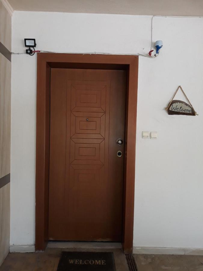 Xronis 1 Apartment เนอา มิคานิโอนา ภายนอก รูปภาพ